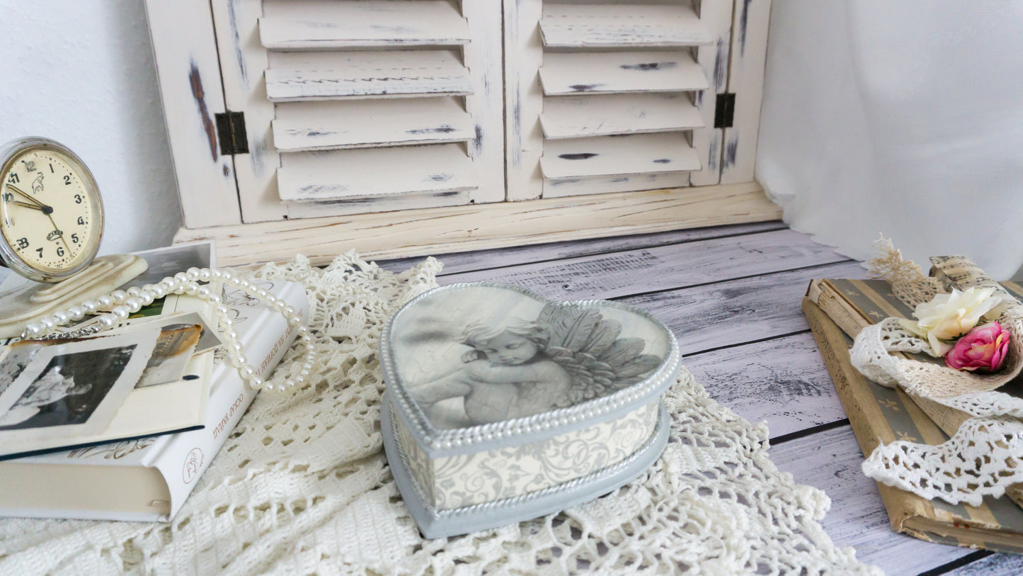 Jewellery box 'Angel'