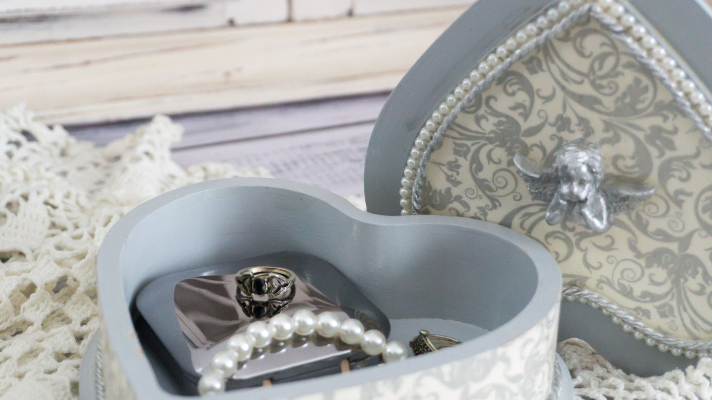 Jewellery box 'Angel'